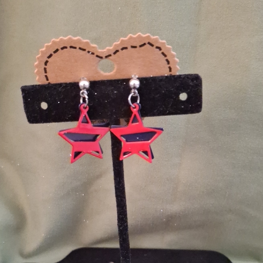 5/$10 Red and Blue Star Earrings